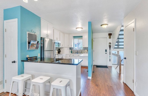 Pleasant View House | Large Townhouse, 3Bd/3Ba, Near BYU Stadium/BYU