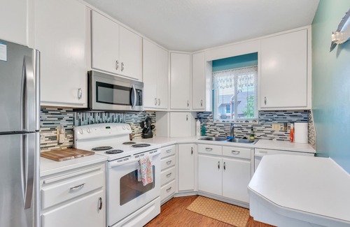 Pleasant View House | Large Townhouse, 3Bd/3Ba, Near BYU Stadium/BYU