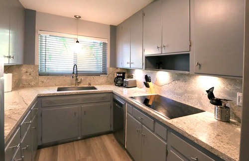 Coral Ridge House | Large Tropical House w/Pool- 4 BD-2 Kings 2 Queens