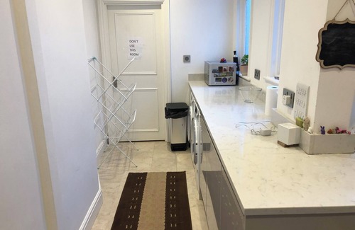 Haringey Apartment | LARGE TWO BEDROOM FLAT AT CENRAL MUSSWELLHILL-LONDON