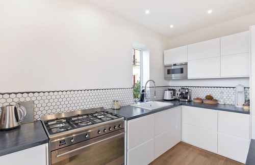 Garches Villa | Large villa in the center of Garches, 20 minutes from Paris and Versailles