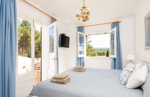 Son Parc Villa | Large villa Son Parc Menorca with private pool and gardens near beach