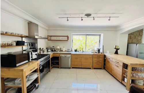 8th Arrondissement Villa | Large villa with garden by the sea, 8th POINTE ROUGE