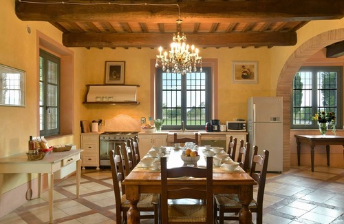 Bibbona Villa | Large villa with heated pool, A/C, Wi-Fi, BBQ, al fresco dining, sleep 22