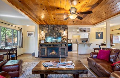 Show Low House | Large Yard with Fire Pit Show Low Cabin