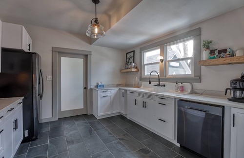 Sheridan House | Large yet cozy house in the heart of Sheridan