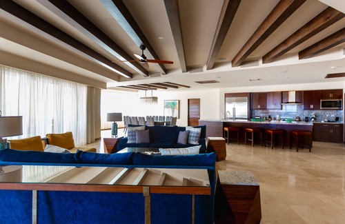 Los Cabos Resort | Largest Terrace on the Ocean in Cabo! SUPER PENTHOUSE w/4,500 sq ft Terrace!