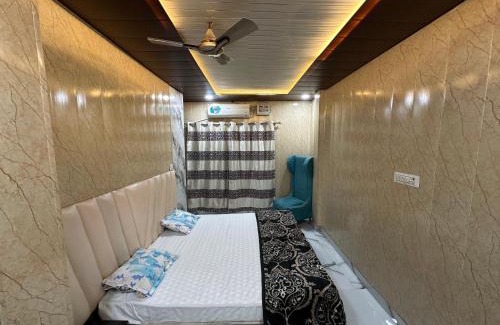 Gorakhpur Hotel | Lari Guest House