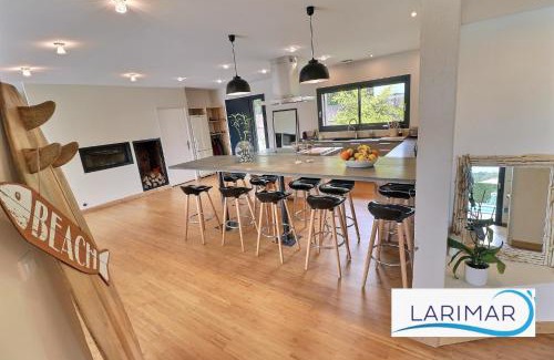 Leon Villa | Larimar