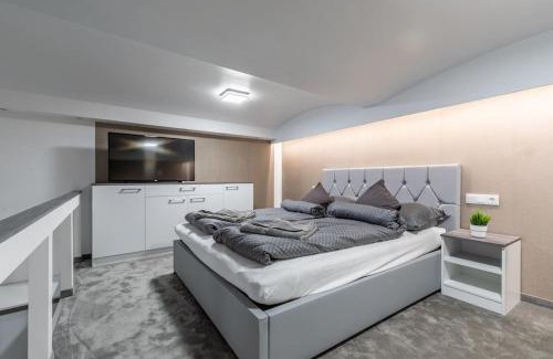 Palace District Apartment | Larina Residence