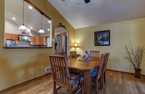 Larkspur House | Larkspur Trail 3 Bedroom Home by RedAwning