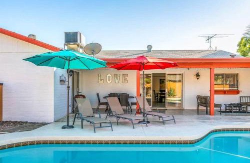Paradise Valley Village House | Larkspur Villa - Lovely & Entertaining Hot Tub with pool, resort living!