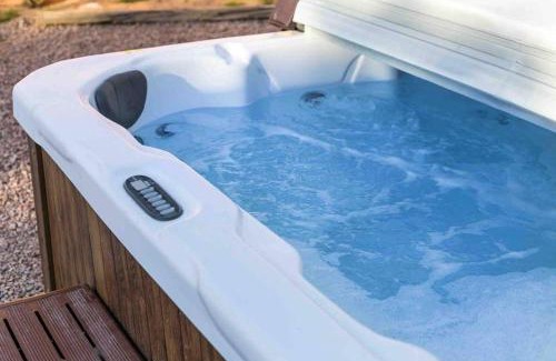 Paradise Valley Village House | Larkspur Villa - Lovely & Entertaining Hot Tub with pool, resort living!