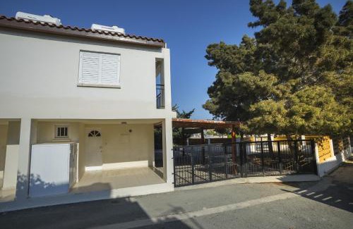 Pervolia Villa | Larnaca Villa Marina