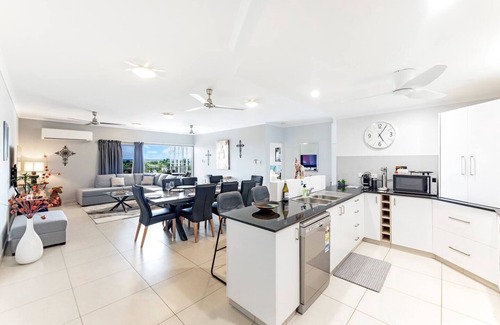 Darwin City Centre Apartment | Larrakeyah Grand Sea View Balcony Haven with Pool