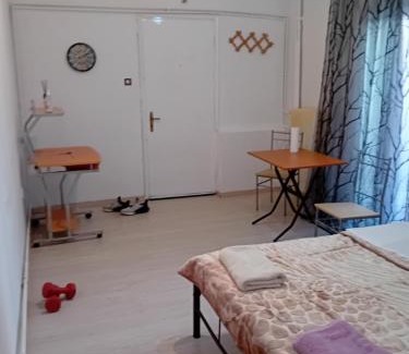 Florina Apartment | Larry house