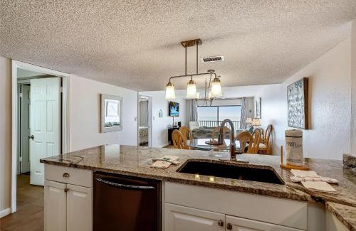 Madeira Beach House | Las Brisas 202