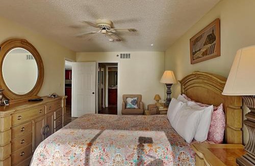 Madeira Beach Apartment | Las Brisas 504