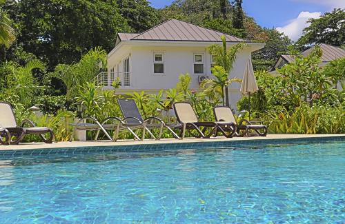 Beau Vallon Villa | Las Brisas Villa - Chateau Elysium