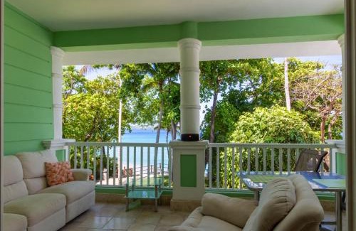 El Batey Apartment | "Las Galerias" - Beach Front - A Gem!