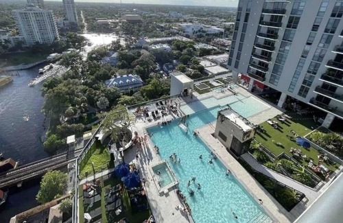 Tarpon River Apartment | Las Olas Riverwalk 2/2 Lux