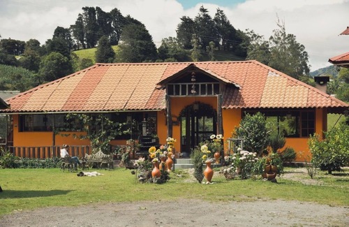 Banos de Agua Santa Cottage | Las Orquídeas Runtun Lodge