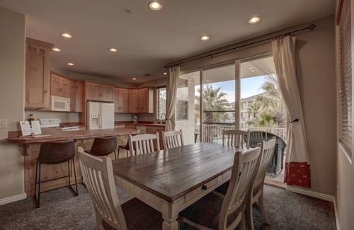 St. George Condo | Las Palmas Resort | Poolside Condo | Strong Wifi | Bunkbeds | #1709