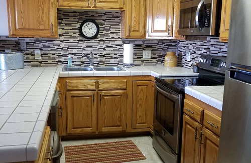 St. George Condo | Las Palmas Water Park Resort beautiful views, clean and quiet free WiFi .
