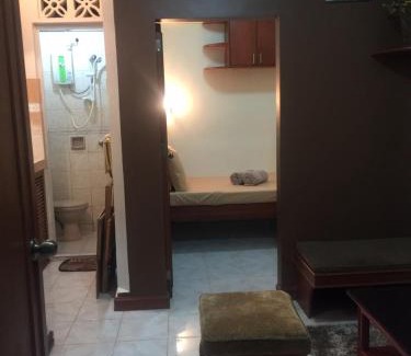 Las Pinas Bed & Breakfast | Las Pinas Serviced Apartment