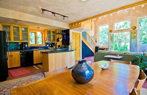 Arroyo Seco House | Las Posadas El Salto, above the town of Arroyo Seco, 8 mi To TSV, 8 m to Taos.