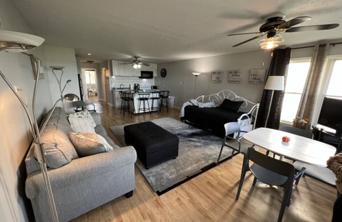 Port Clinton Condo | LAST CHANCE! Pool and hot tub open till Oct 6. Winter rentals available.