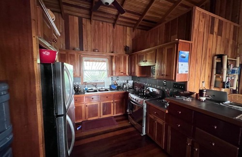 Gales Point Villa | Last Frontiers