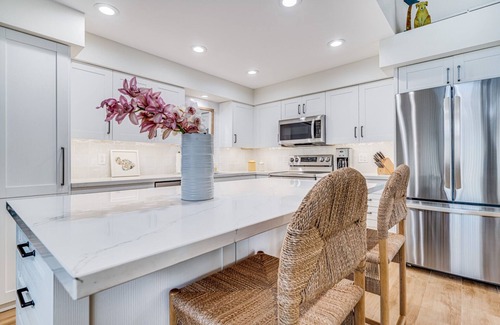 Kihei Condo | LAST MINUTE AVAILABILITY IN APRIL $ 100/Night DISCOUNT! 2 BR Ma'alaea Surf B4