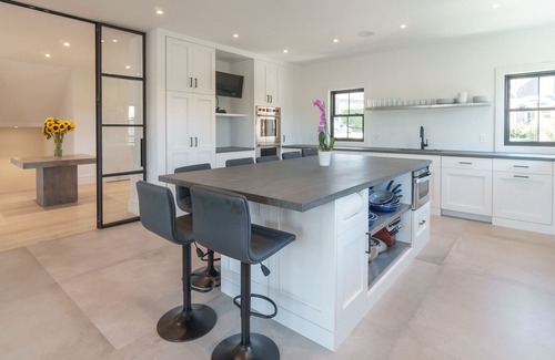 Nantucket Town House | LAST MINUTE DEAL 8/23! Luxurious Nantucket Compound - Pool, Spa, Private Office.