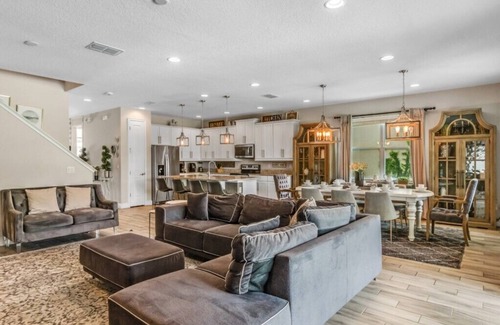 West Kissimmee Villa | Last Minute Disney Getaway! Villa with Private Pool & Hot Tub. Book Now! #65993