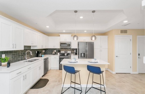 Kissimmee Apartment | Last Minute Disney Getaway! Luxury Condo with Private Balcony. Book Now! #119361