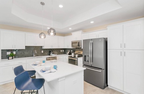 Kissimmee Apartment | Last Minute Disney Getaway! Luxury Condo with Private Balcony. Book Now! #119361