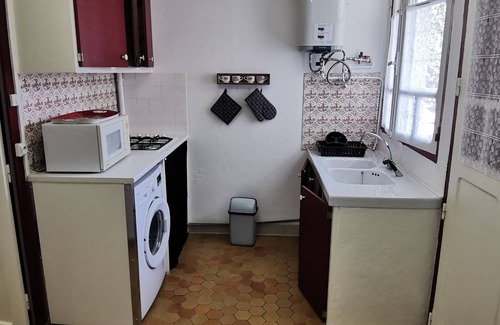 La Tranche-sur-Mer Apartment | Last Minute! Beachside Apartment for 2/3 with Terrace, Parking, BBQ in La Tranche-sur-Mer