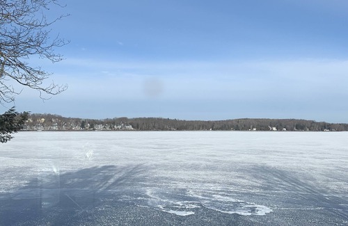 Lac-Brome Ski Chalet | LAST MINUTE! Nauticski Lac Brome, Knowlton *Ski Bromont/Sutton/Orford/O-H & ZOO
