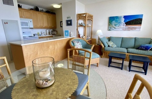 Kihei Condo | LAST MINUTE SUMMER DEALS- Oceanfront getaway in Kihei, Maui.