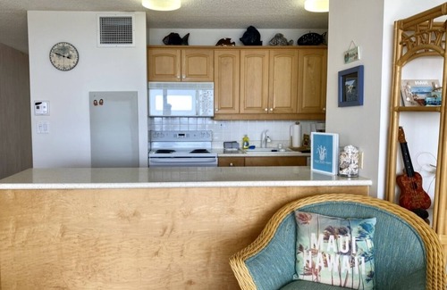 Kihei Condo | LAST MINUTE SUMMER DEALS- Oceanfront getaway in Kihei, Maui.