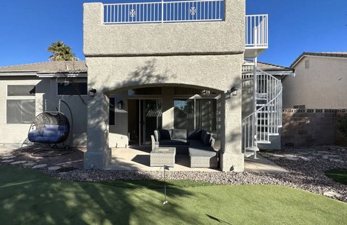 Sunrise Manor House | LasVegasSunsetHouse:StripViews,MiniGolf3BR/2BA