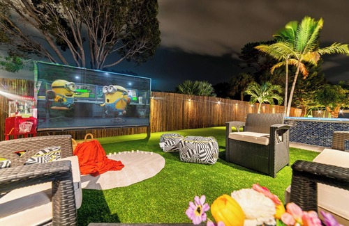 Lantana House | Late Summer Deal! Luxury Villa with Pool, Near Beach + Game Room