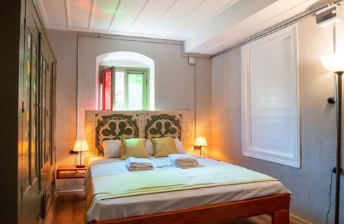 Ayvalik City Center House | Latibule Macaron Guest House