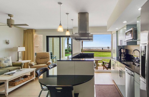 Fort Bay Condo | Latitude 3 - Spectacular oceanfront views!2BD/2BA. Sleeps 6