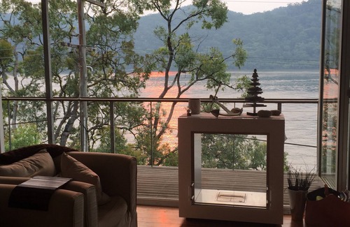 Bar Point House | LATITUDE 33 . arrive by boat . HAWKESBURY RIVER . Private Waterfront W Jetty