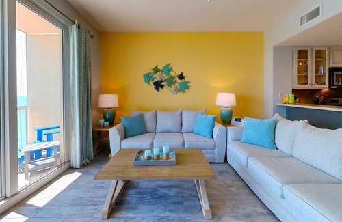 Lower Grand Lagoon Condo | Latitude Adjustment-Beach Front-W/Beach Chairs!