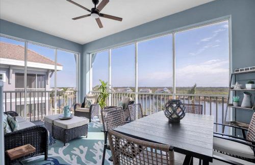 Whitney Beach Apartment | Latitude Adjustment Penthouse by Coastal Chic