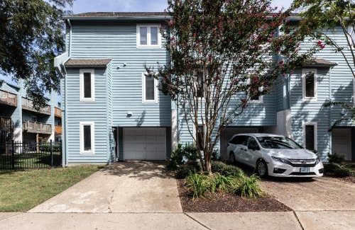 Northeast Virginia Beach House | Latitude Adjustment