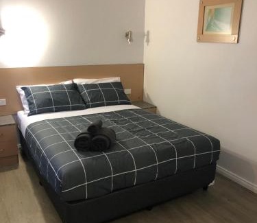 Pegs Creek Hotel | Latitude20 Cattrall Park Motel